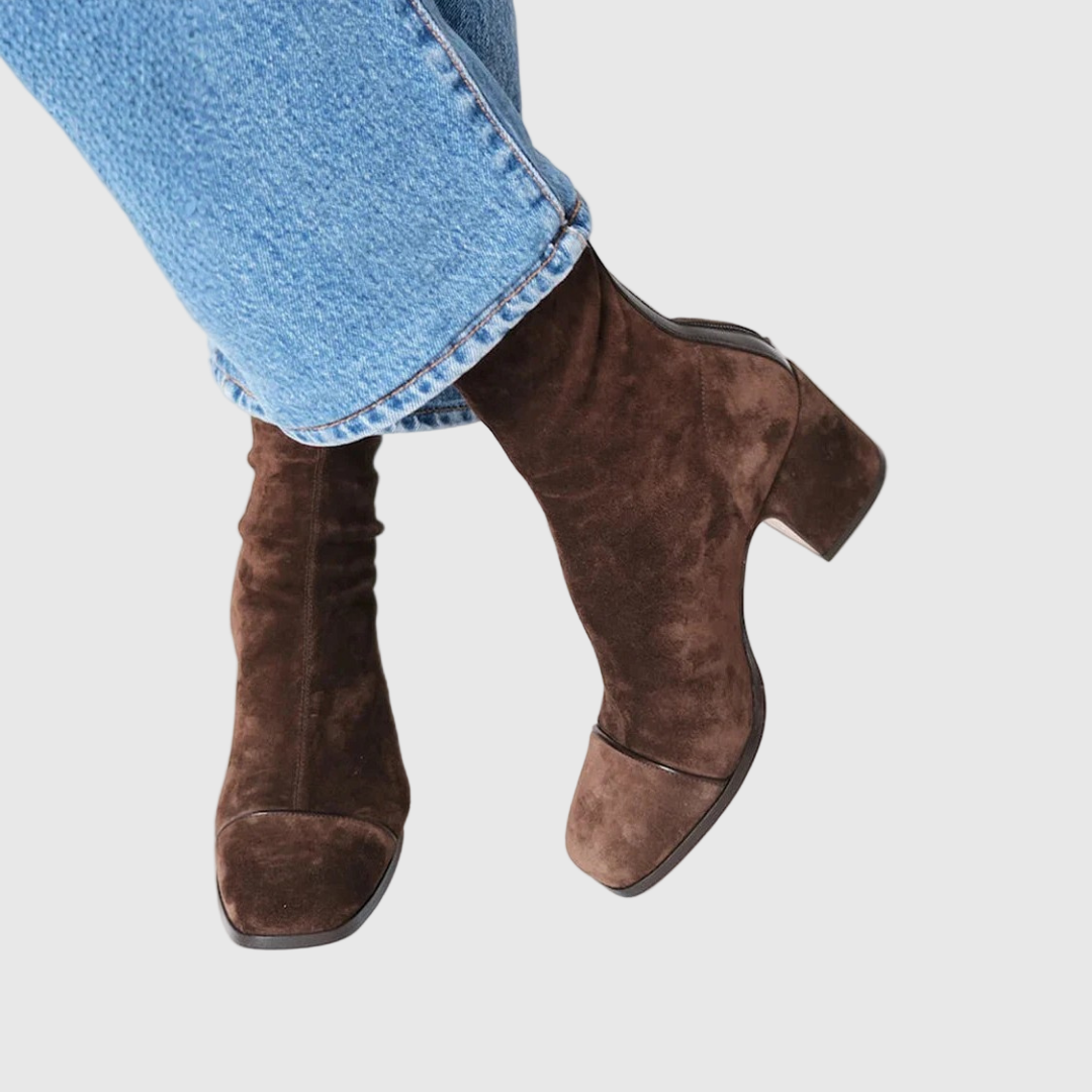 Ivonne – Elegáns velúr csizma sarkakkal