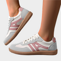 Retro részletekkel ellátott sportcipők